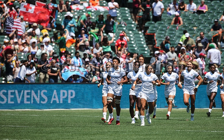 2018RugbySevensFri-21.JPG - The United States women's team takes the pitch prior to a match against China at the 2018 Rugby World Cup Sevens, July 20-22, 2018, held at AT&T Park, San Francisco, CA. The United States defeated China 38-7.